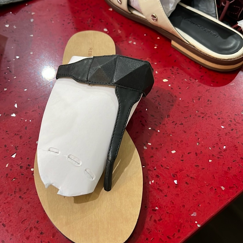Flat Sandle